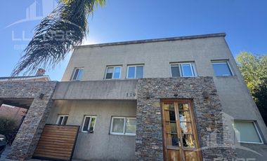 Casa 4 ambientes en dos plantas en alquiler - Barrio Privado Ombúes de Hudson