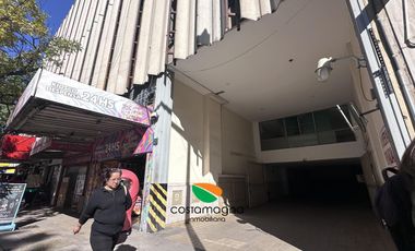 Cochera frente al Mercado Norte
