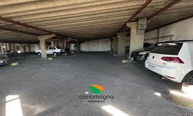 Cochera frente al Mercado Norte