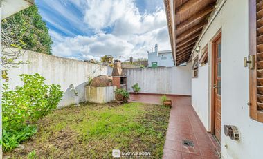 Venta - Casa - 3 ambientes - Patio - Parrilla - A metros del mar - Santa Clara del Mar