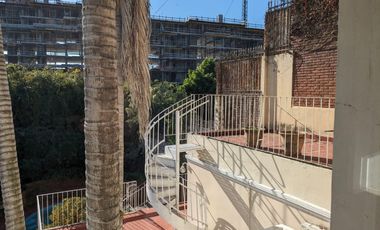 Casa de 4 plantas con Jardín, Pileta y Parilla en Venta - Barrio Parque - Palermo