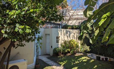 Casa de 4 plantas con Jardín, Pileta y Parilla en Venta - Barrio Parque - Palermo