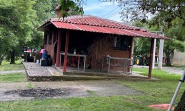Venta de Rancho en Villa Guerrero, con casa habitación.