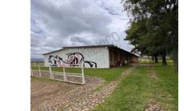 Venta de Rancho en Villa Guerrero, con casa habitación.