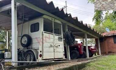 Venta de Rancho en Villa Guerrero, con casa habitación.