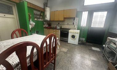 VENTA CASA 5 AMB MULTIFAMILIAR LANUS ESTE