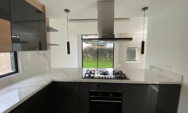 Casa en venta de 3 habitaciones en Chía, Guaymaral.