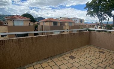 Casa en venta de 2 habitaciones con terraza en Chía, La balsa.