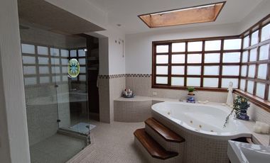Casa lote en venta de 330m² con patio en Chía, Chía.