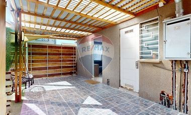 Casa equina en condominio