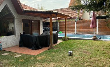 Casa en Arriendo en Excelente Sector de La Reina.