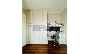 Casa en condominio de 4D+4B con moderno quincho