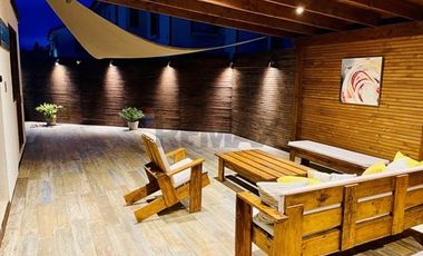 Casa en condominio de 4D+4B con moderno quincho