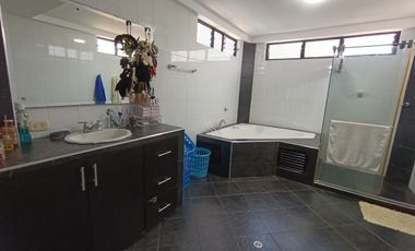 Casa en venta de 5 hab. en La Paz, Florencia