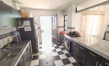 Casa en venta de 5 hab. en La Paz, Florencia
