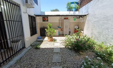 Casa en venta de 5 hab. en La Paz, Florencia