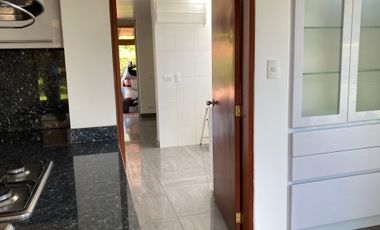 Casa en arriendo de 4 hab. en San Simón, Bogotá