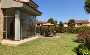 Casa en arriendo de 4 hab. en San Simón, Bogotá