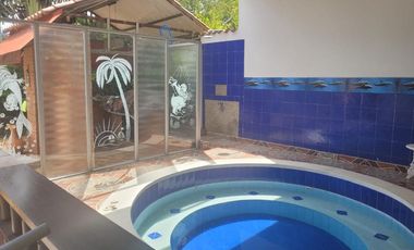 Casa en venta de 3 habitaciones con jardín en La Vega, Portal de La Vega.