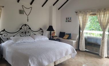 Casa en venta de 3 habitaciones con jardín en La Vega, Portal de La Vega.
