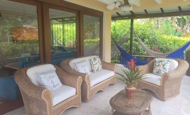 Casa en venta de 3 habitaciones con jardín en La Vega, Portal de La Vega.