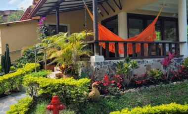 Casa en venta de 3 habitaciones con jardín en La Vega, Portal de La Vega.