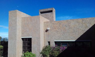 Casa lote en venta de 321m² con terraza en Chía, Sindamanoy.