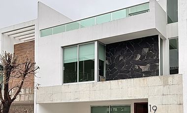 Casa en Renta en Lomas de Angelopolis, Puebla