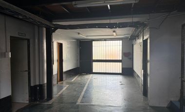 Depósito de 2300 m2 cubiertos en Villa Adelina