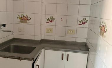 Depósito de 2300 m2 cubiertos en Villa Adelina