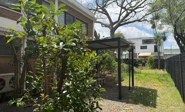 Depósito de 2300 m2 cubiertos en Villa Adelina