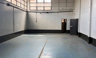 Depósito de 2300 m2 cubiertos en Villa Adelina