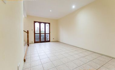 473 bis entre Camino G. Belgrano y 21 a City Bell - Departamento de 2 dormitorios en ALQUILER