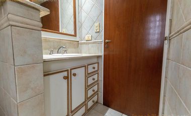 473 bis entre Camino G. Belgrano y 21 a City Bell - Departamento de 2 dormitorios en ALQUILER