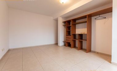 473 bis entre Camino G. Belgrano y 21 a City Bell - Departamento de 2 dormitorios en ALQUILER