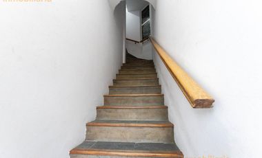 473 bis entre Camino G. Belgrano y 21 a City Bell - Departamento de 2 dormitorios en ALQUILER