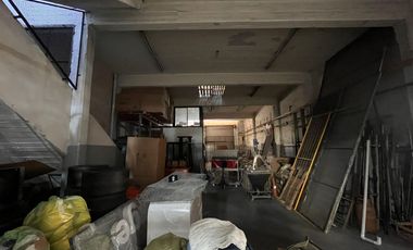 Depósito s/ importante Av. con inmejorable ubicación logística.