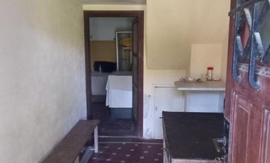 Venta OLIVEROS , IMPORTANTE PROPIEDAD EN LOTE DE 17.761 M2, 3 DORMITORIOS, PILETA, PARRILLERO. 2 GARAGE.