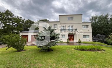 Casa en Carilo