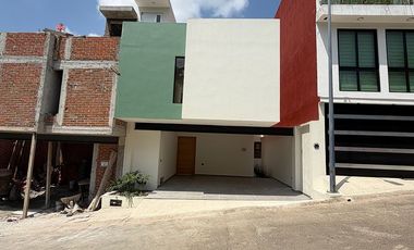 Casa en venta en Finca de las Ánimas – Habitación en planta baja y roof garden