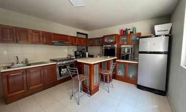 CASA SOLA CON USO DE SUELO COMERCIAL