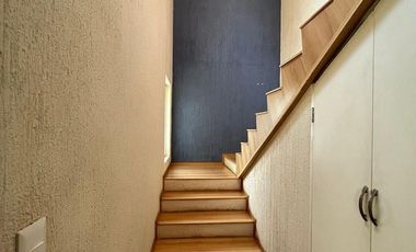 CASA SOLA CON USO DE SUELO COMERCIAL