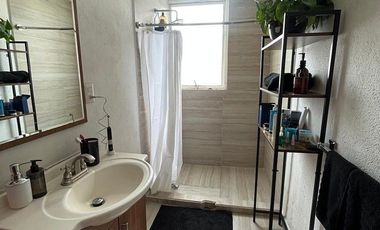 CASA SOLA CON USO DE SUELO COMERCIAL