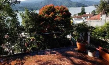 CASA EN RENTA VALLE DE BRAVO