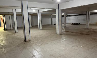 Depósito de 533 m2 cubiertos en Florida