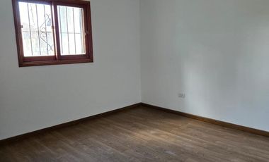 Casa 3 Dormitorio en alquiler- Rosario- Barrio Hostal del Sol