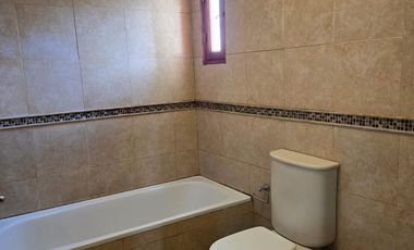 Casa 3 Dormitorio en alquiler- Rosario- Barrio Hostal del Sol
