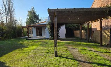 Casa 3 Dormitorio en alquiler- Rosario- Barrio Hostal del Sol