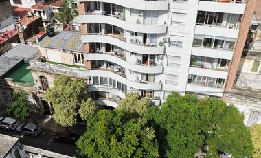 Departamento 2 dormitorios con balcon y parrillero