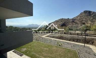 CON VISTA A CANCHA DE GOLF